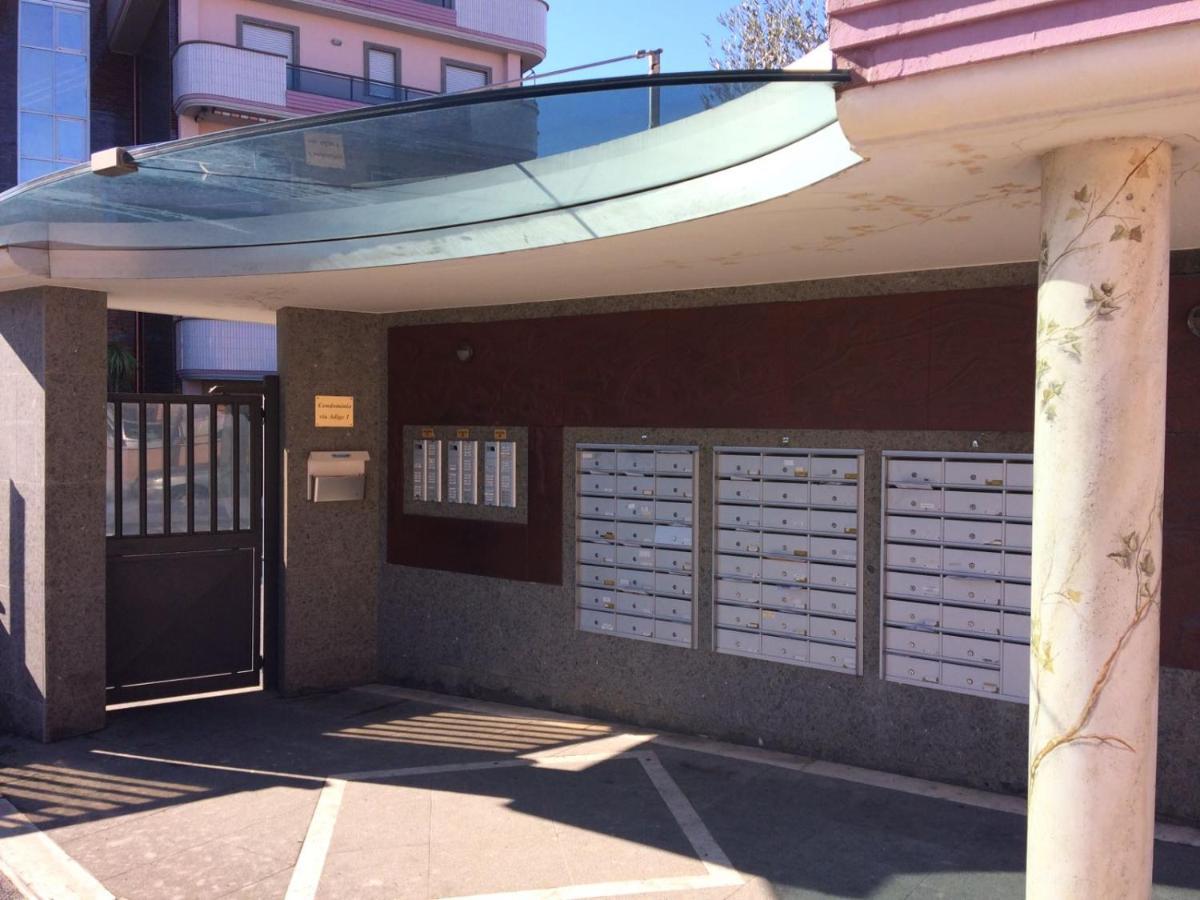 Appartamento Victoria Con Parcheggio Privato Civitavecchia Eksteriør billede